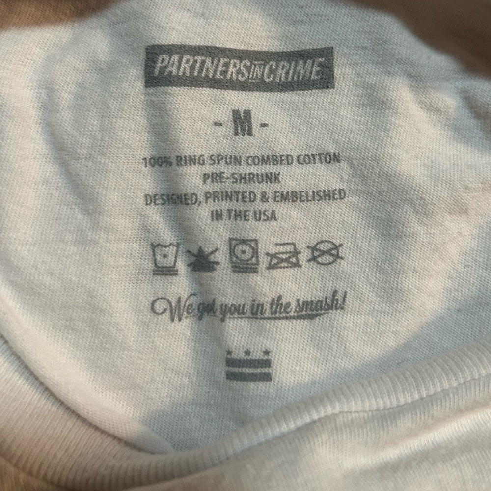 “Phone Homie” ET Humor Graphic Crop Top Women’s Size Medium Partners In Crime - Picture 5 of 5